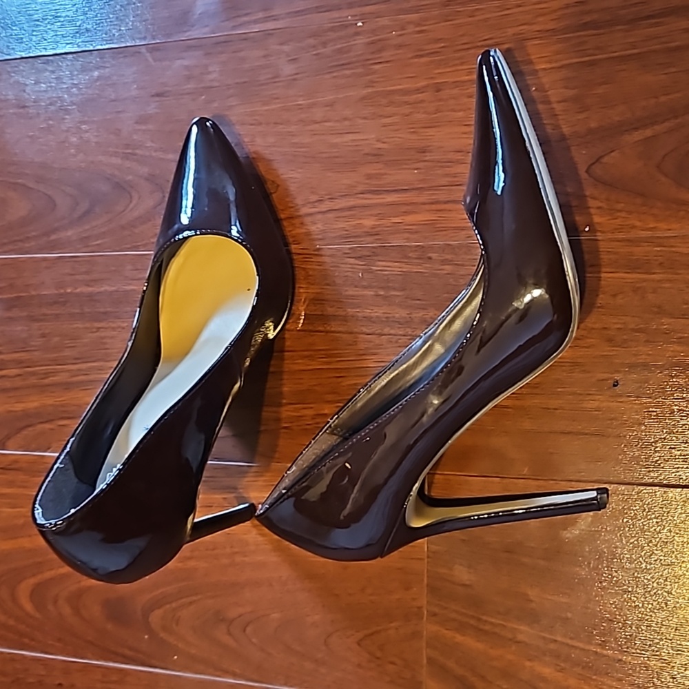 Size 10 shoedazzle pumps